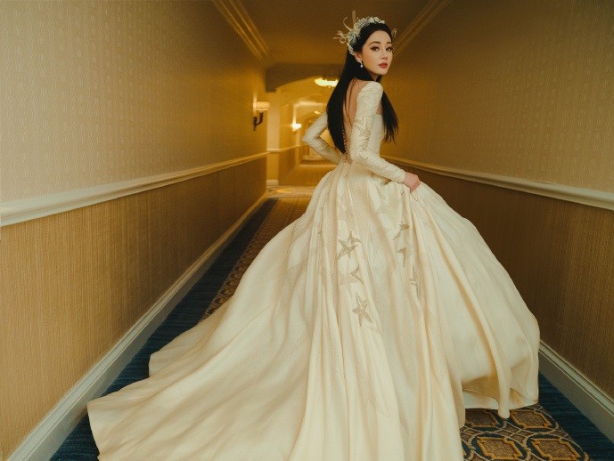 Địch Lệ Nhiệt Ba Địch Lệ Nhiệt Ba