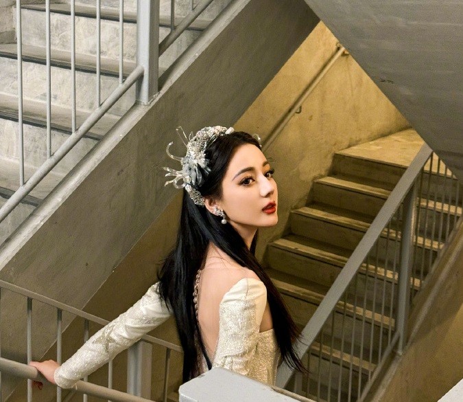 Địch Lệ Nhiệt Ba Địch Lệ Nhiệt Ba