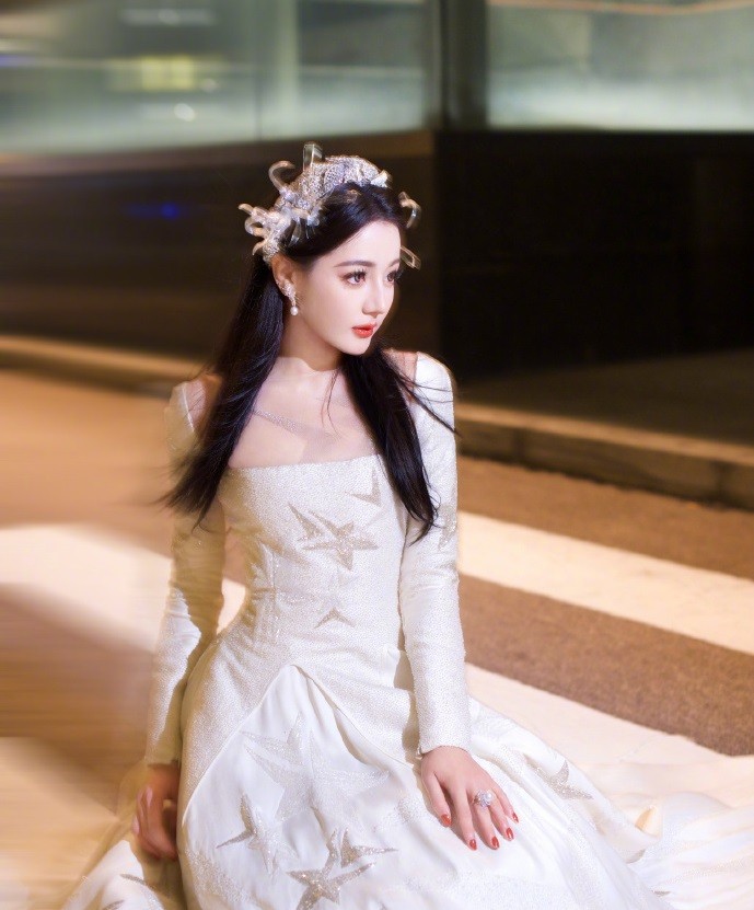 Địch Lệ Nhiệt Ba Địch Lệ Nhiệt Ba