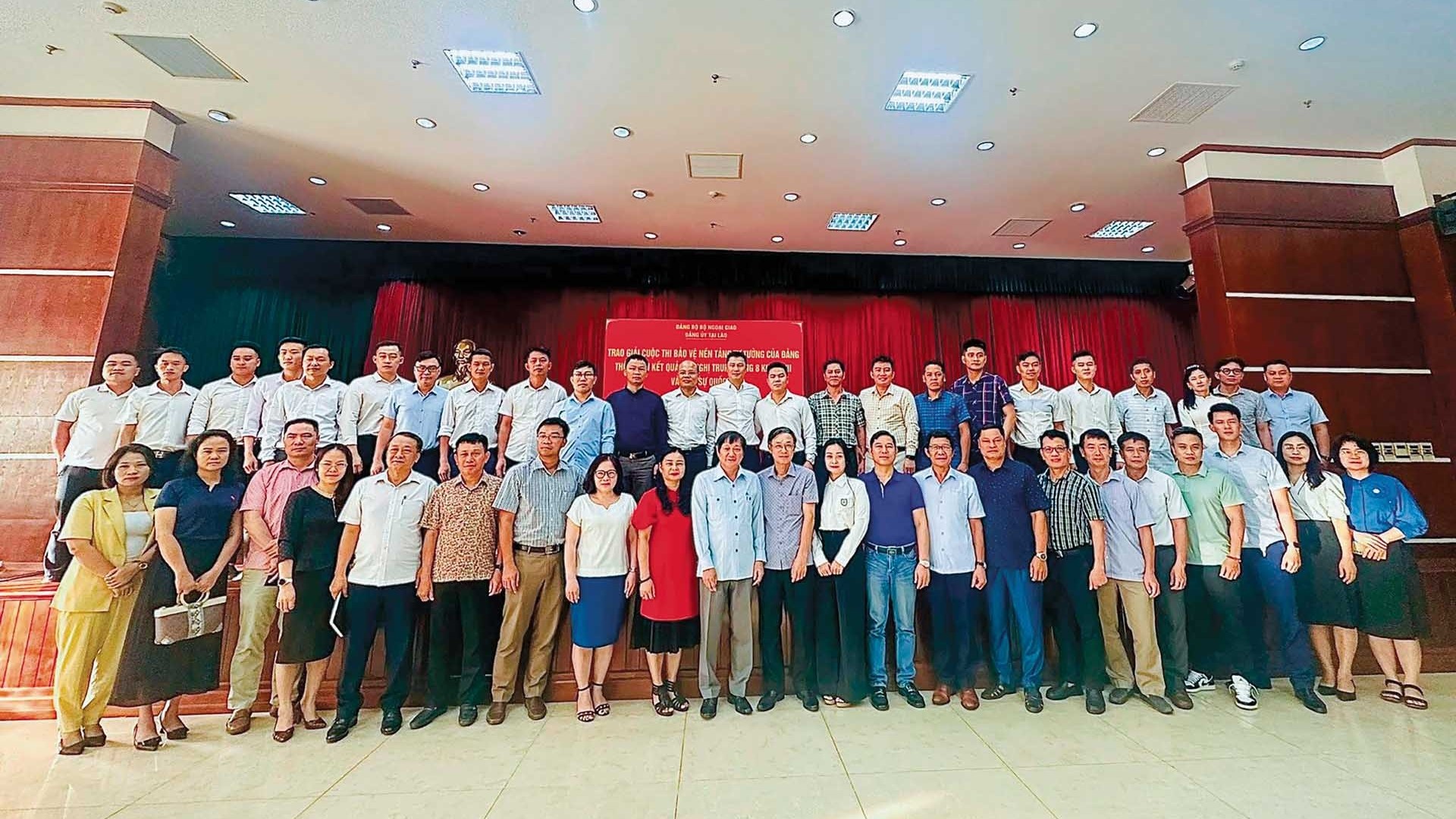 Đảng ủy tại Lào đẩy mạnh học tập và làm theo tấm gương, đạo đức, phong cách Hồ Chí Minh