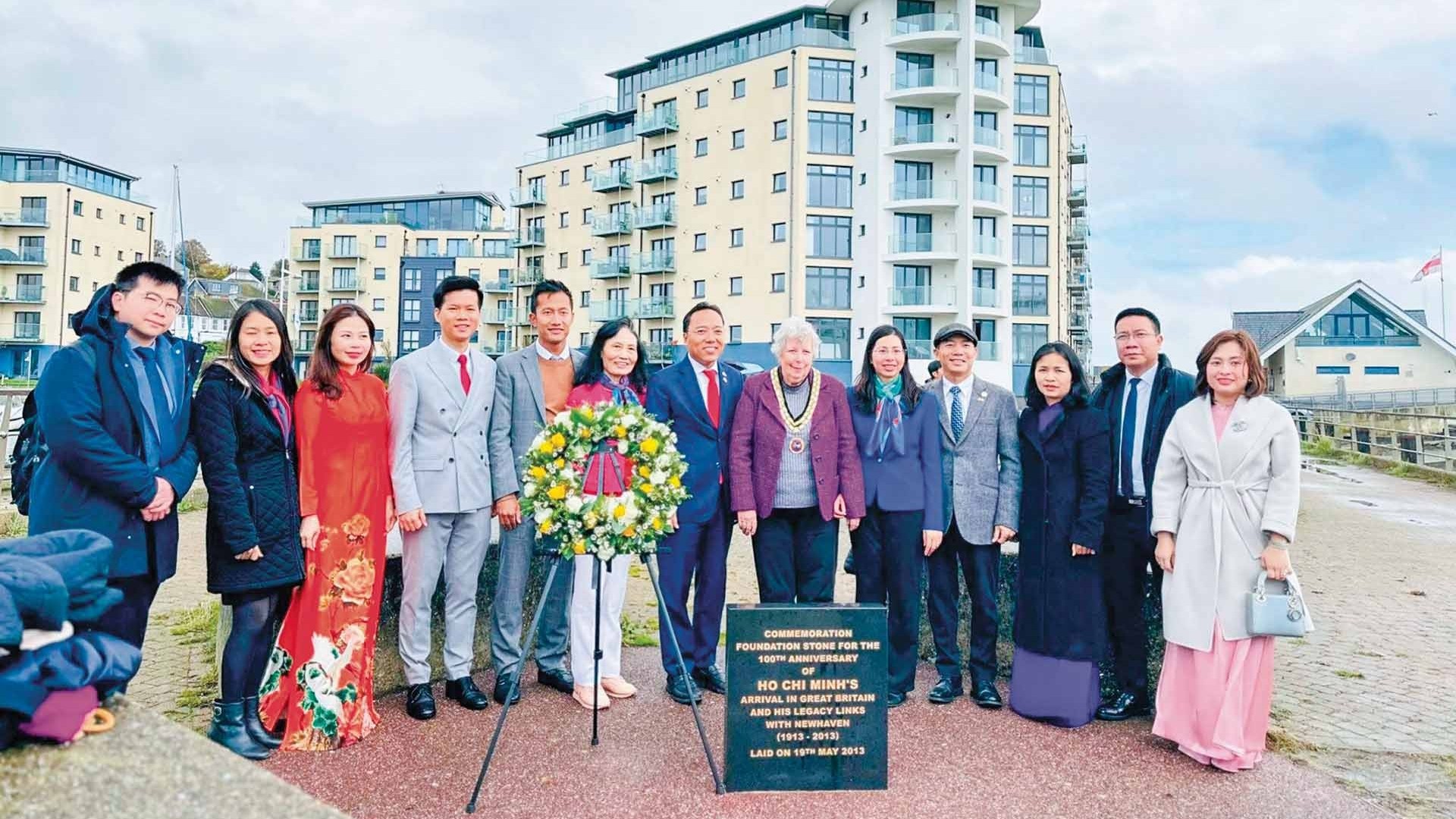 Đảng ủy tại Anh và công tác quản lý, phát triển đảng trong lưu học sinh