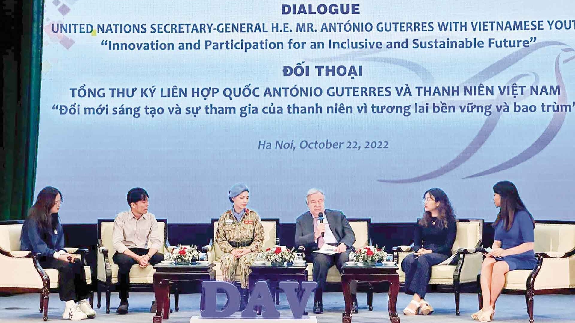 Thanh niên Bộ Ngoại giao tiên phong bằng hành động thiết thực