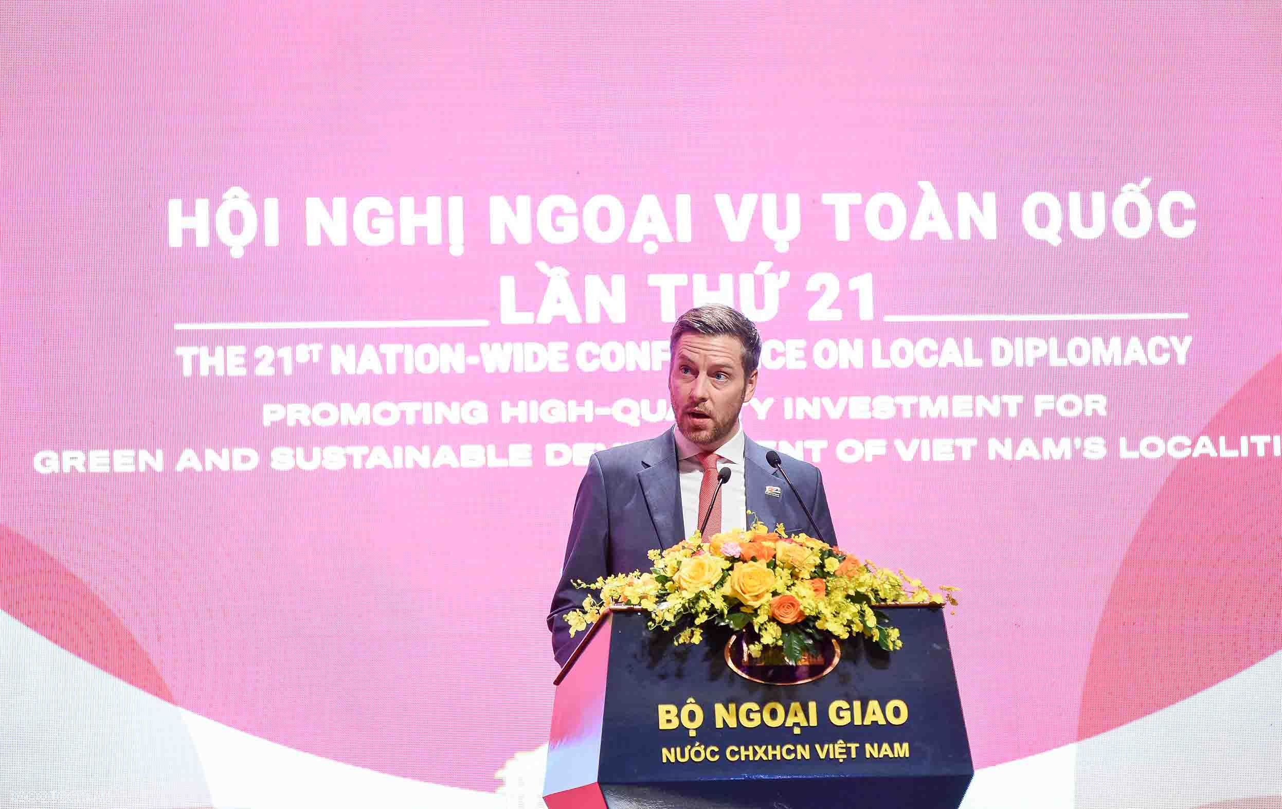 (Trực tuyến) Tăng cường thu hút đầu tư chất lượng cao hướng tới mục tiêu phát triển xanh và bền vững của địa phương