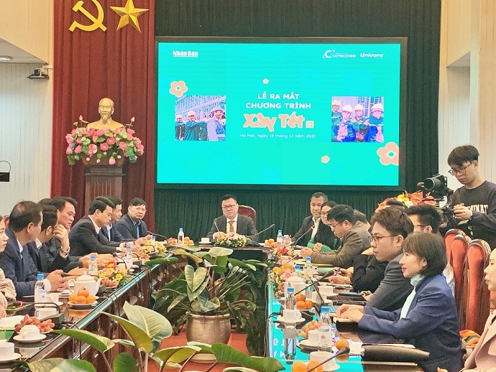 Mang cái Tết Giáp Thìn ấm áp, vui tươi cho những người công nhân