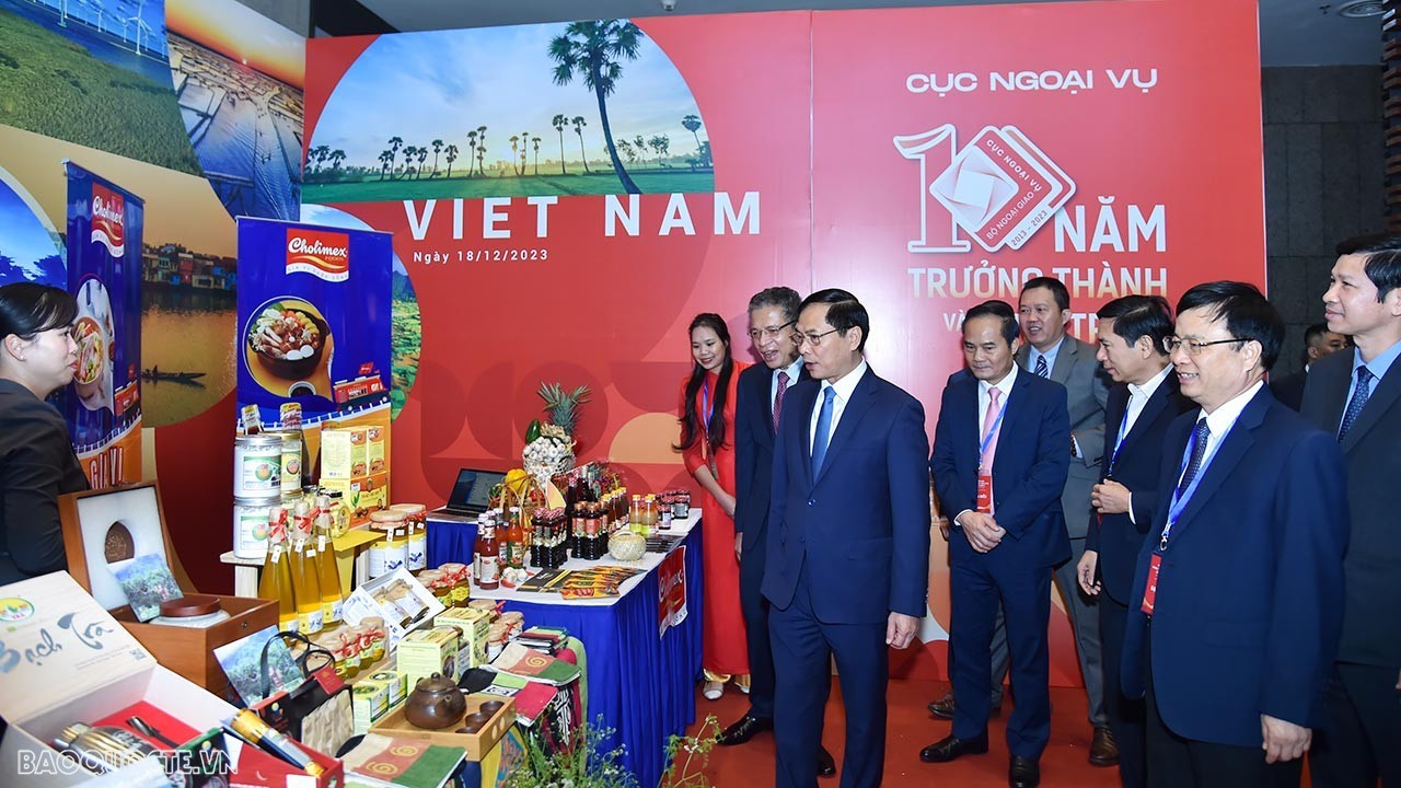 Người kết nối và tinh thần phụng sự