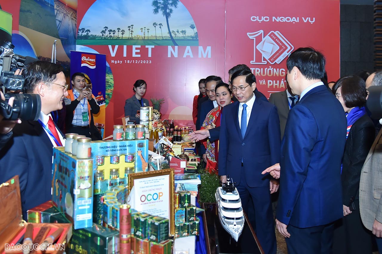 Khai mạc Phiên toàn thể về Ngoại giao kinh tế phục vụ phát triển đất nước vào sáng nay (21/12)