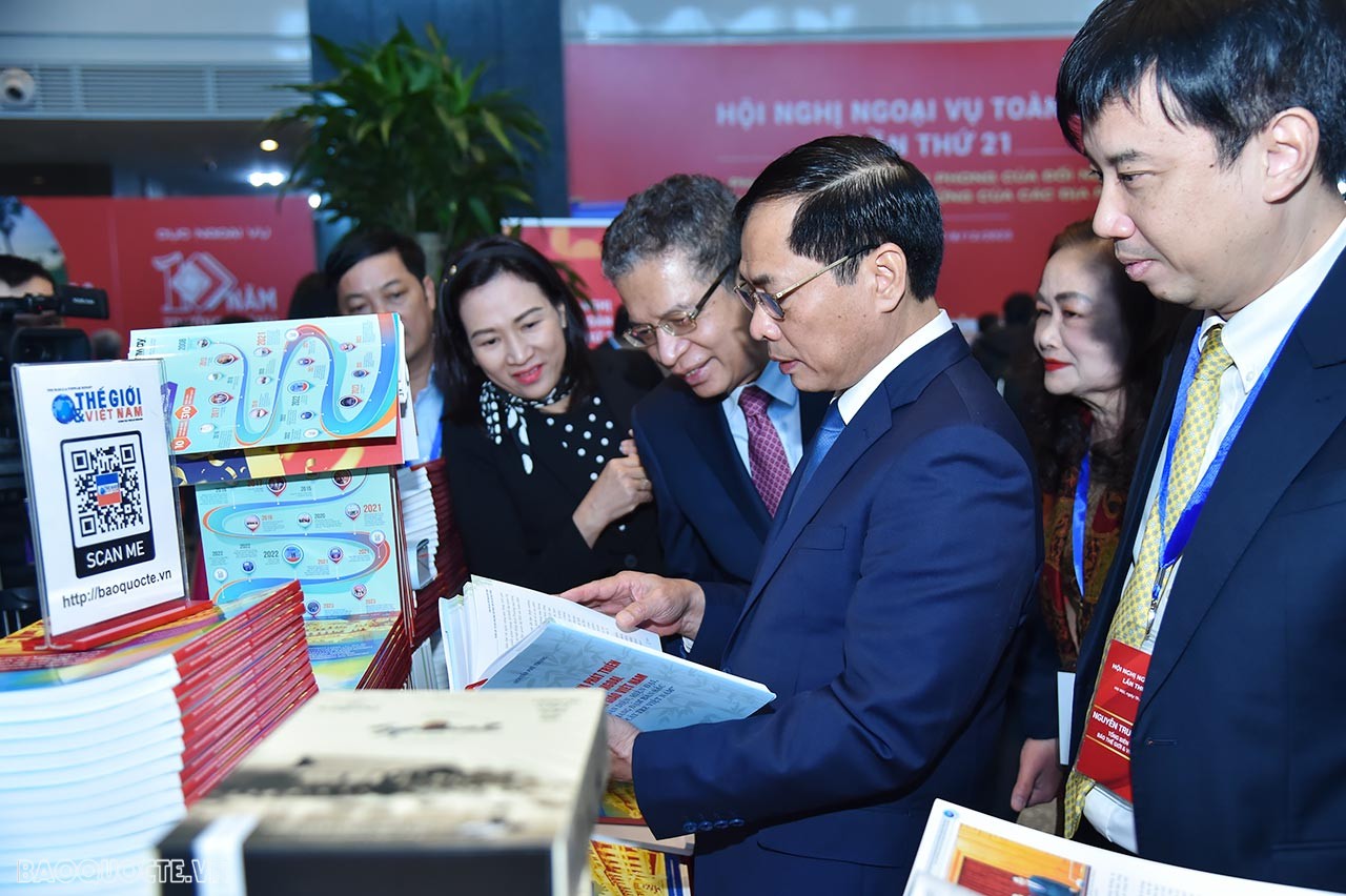 Toàn cảnh Hội nghị Ngoại vụ toàn quốc lần thứ 21 sáng ngày 18/12 qua ảnh