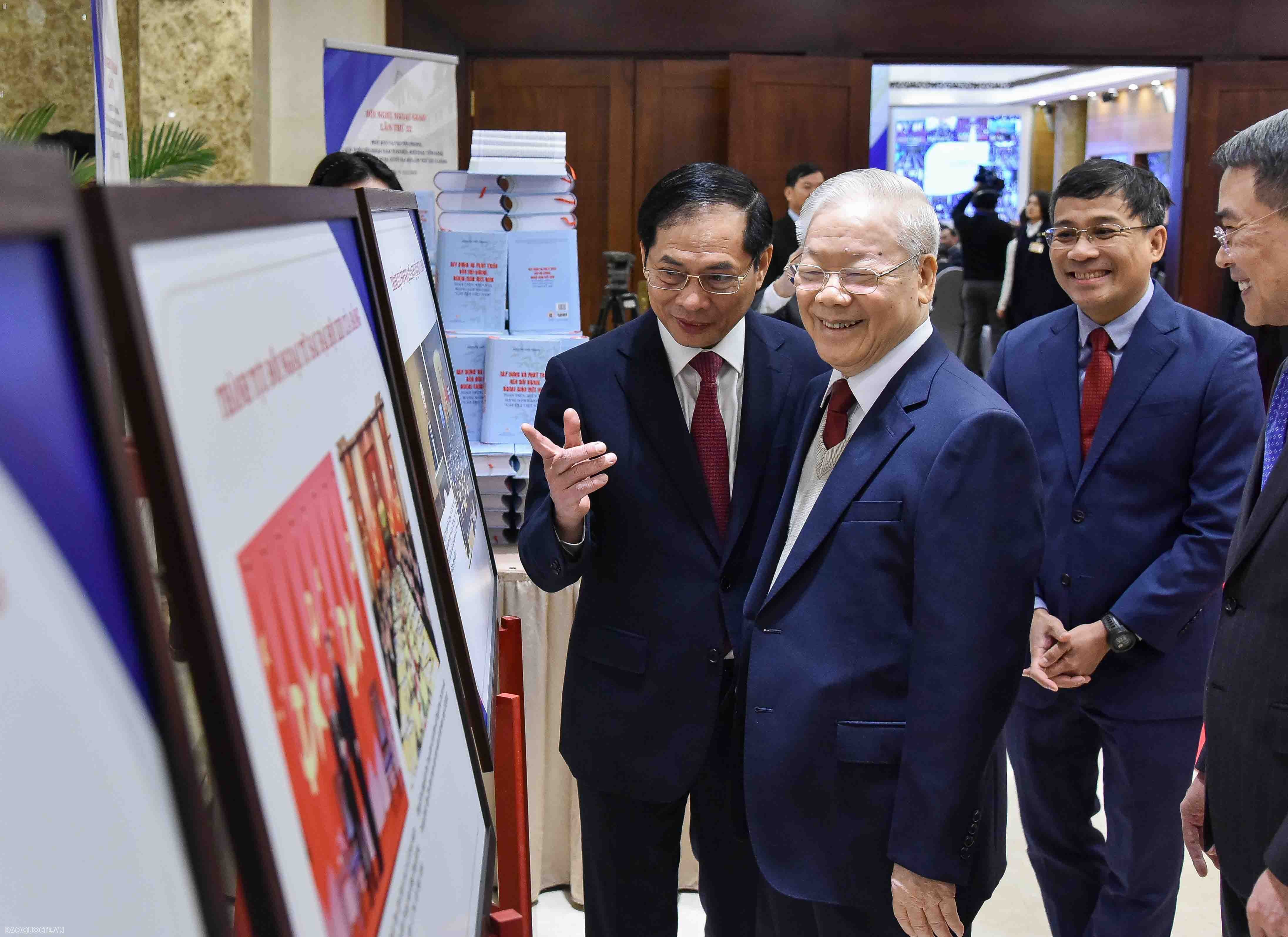 undefined (Chờ VBC gửi) Toàn văn phát biểu của đồng chí Tổng Bí thư Nguyễn Phú Trọng tại Hội nghị Ngoại giao lần thứ 32