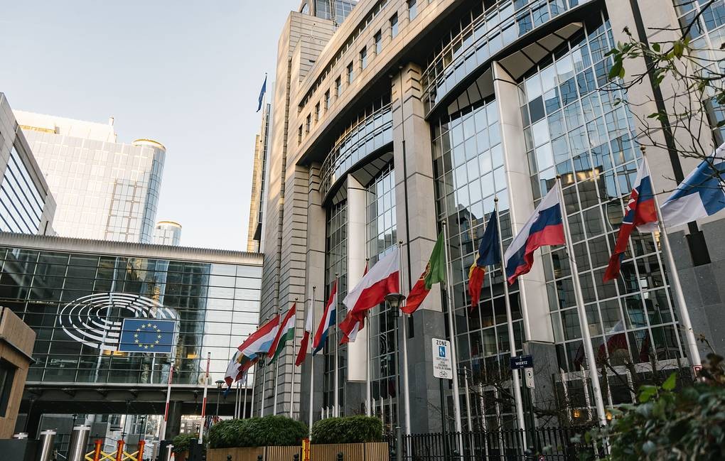 Thêm gói trừng phạt thứ 12, EU quyết ‘chặn hết các ngả’- kinh tế Nga sẽ đóng băng? EU 'đánh thẳng' vào yếu điểm của kinh tế Nga, chặn đứng mọi khả năng lách luật, Moscow sẽ 'có câu trả lời'?