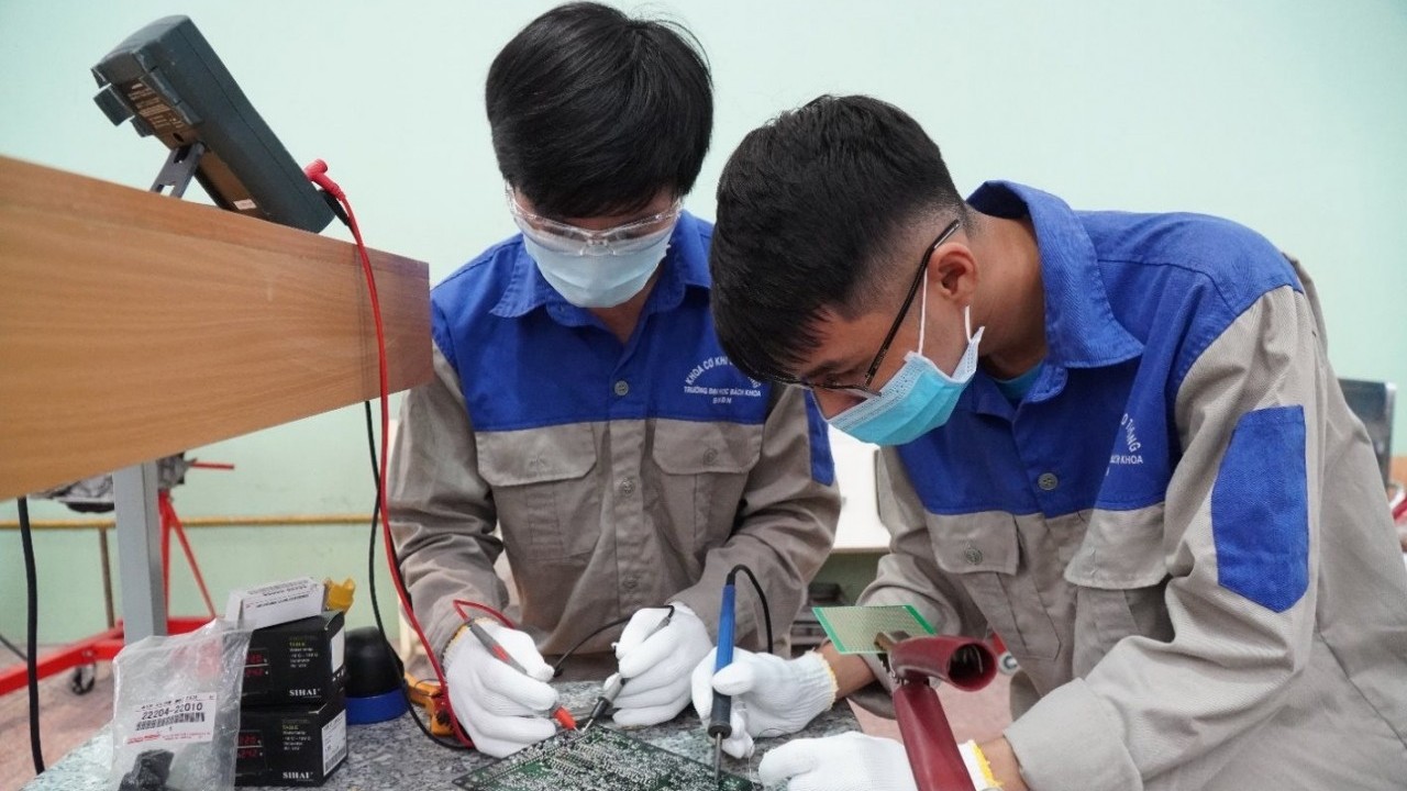 Sẵn sàng hành trang cho kỹ sư Việt Nam 'ra biển lớn'