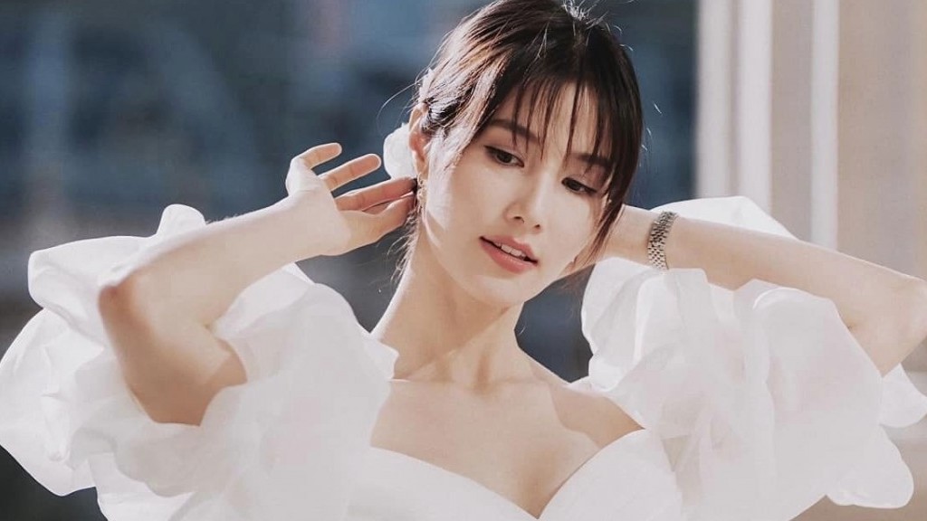 Xinh đẹp, kiều diễm như Diễm My 9X