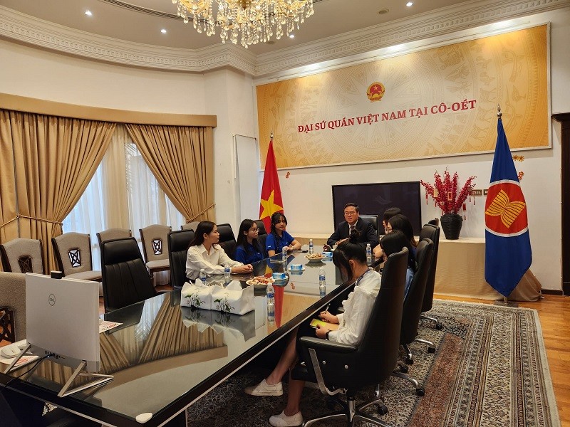 Ngày Quốc tế tiếng Arab: Biết thêm một ngôn ngữ, thêm nhiều cơ hội cho tương lai Ngày Quốc tế tiếng Arab: Biết thêm một ngôn ngữ, thêm nhiều cơ hội cho tương lai