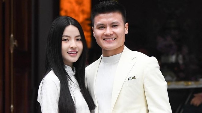 Hé lộ hình ảnh Quang Hải bảnh bao, lịch lãm đi dạm ngõ...