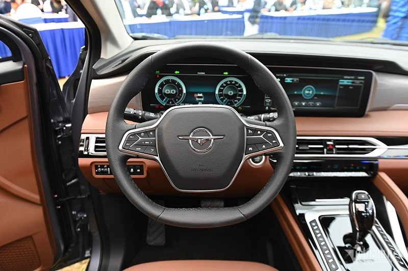 Cận cảnh hai mẫu MPV Trung Quốc Haima 7X và 7X-E vừa ra mắt tại Việt Nam, giá từ 865 triệu đồng