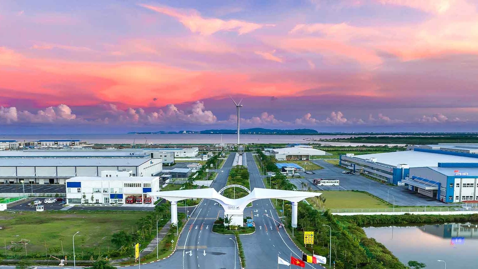 Việt Nam tạo dựng vị thế mới trên bản đồ đầu tư thế giới