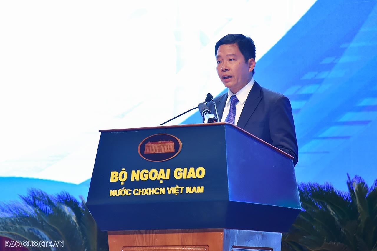 (Trực tuyến) Thủ tướng Chính phủ tham dự và phát biểu chỉ đạo tại Phiên toàn thể Ngoại giao Kinh tế phục vụ phát triển đất nước (Trực tuyến) Thủ tướng Chính phủ tham dự và phát biểu chỉ đạo tại Phiên toàn thể Ngoại giao Kinh tế phục vụ phát triển đất nước