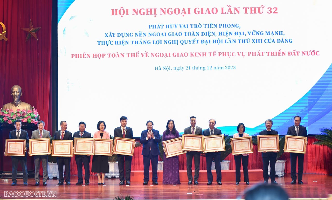 Phát huy vai trò, sứ mệnh mới của Đảng bộ Bộ Ngoại giao trong kỷ nguyên vươn mình của dân tộc Phát huy vai trò, sứ mệnh mới của Đảng bộ Bộ Ngoại giao trong kỷ nguyên vươn mình của dân tộc