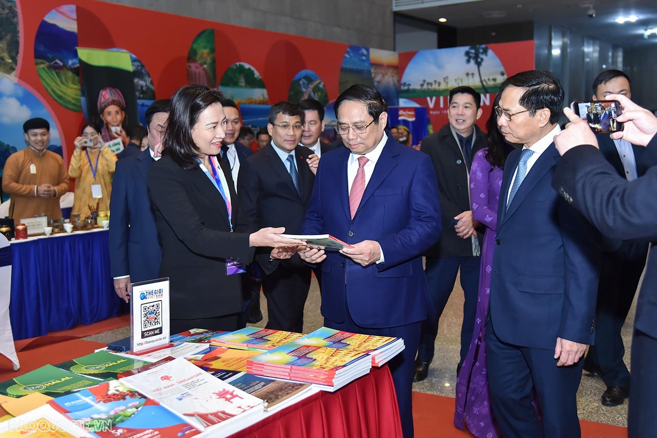 Toàn cảnh Thủ tướng Phạm Minh Chính tham dự Phiên toàn thể Ngoại giao Kinh tế phục vụ phát triển đất nước