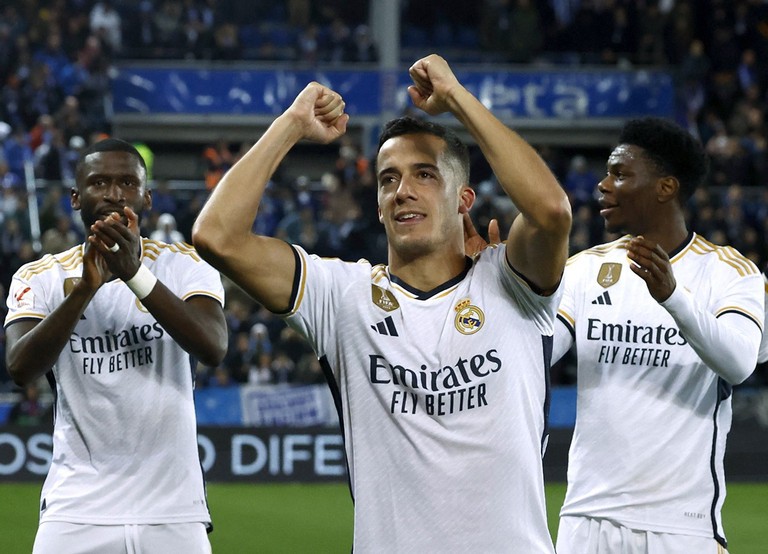 La Liga: Real Madrid thắng Alaves với tỷ số tối thiểu trong trận đấu có một thẻ đỏ