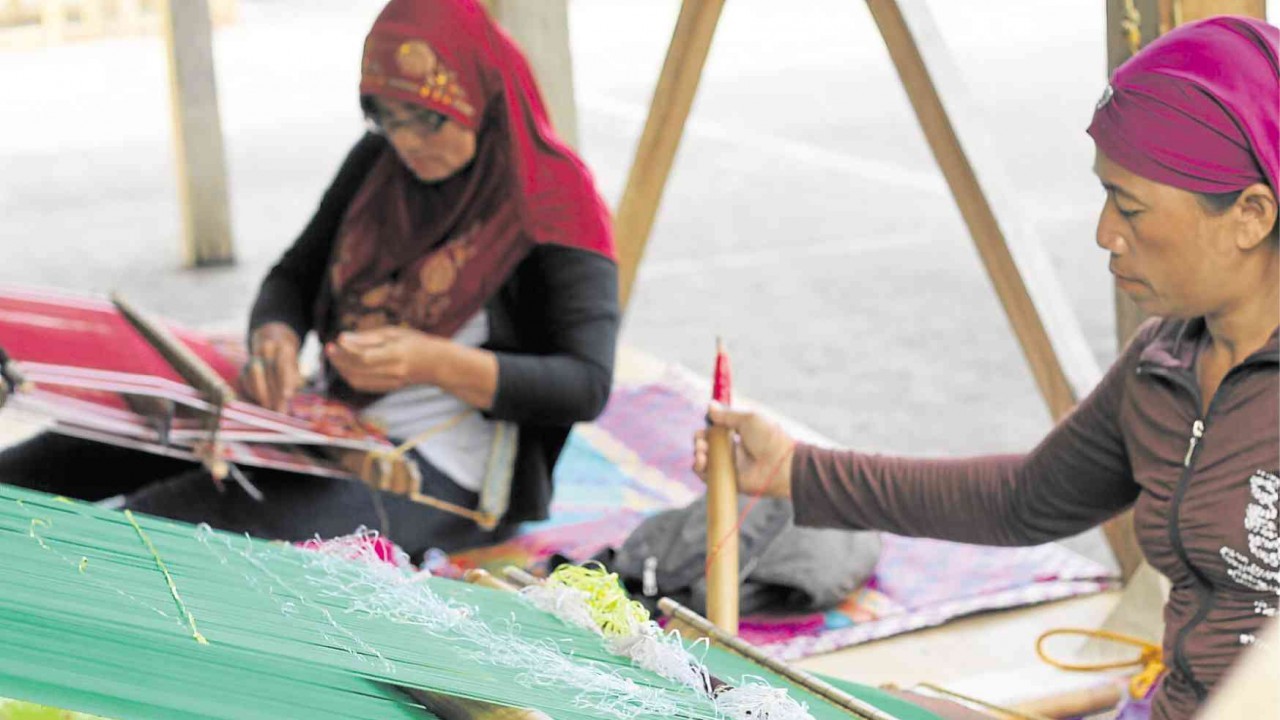 Dệt truyền thống: Chứng nhân cho sự tương đồng lịch sử giữa Philippines và Việt Nam