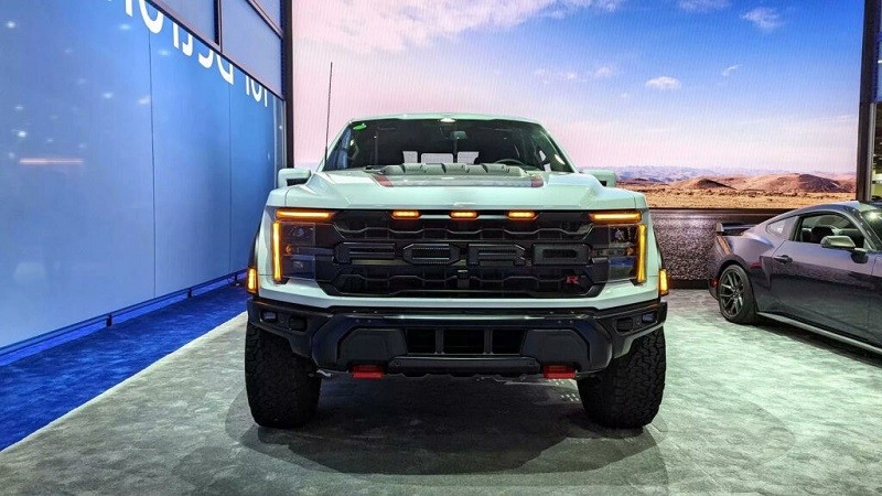 Chi tiết Ford F-150 Raptor R 2024 mạnh 730 mã lực, giá từ 1,946 tỷ đồng