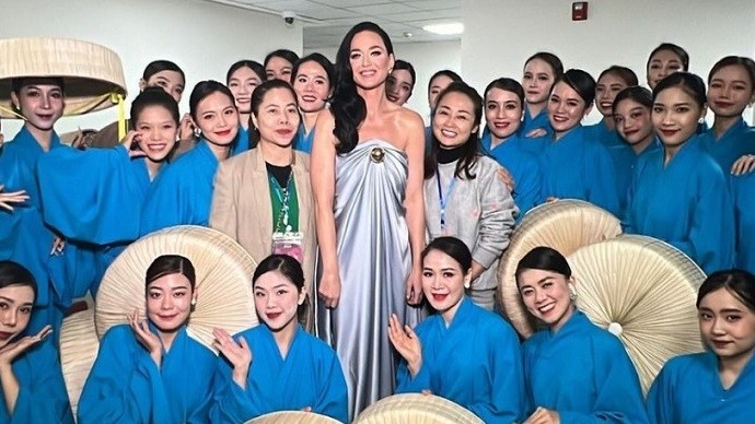 Katy Perry đăng hình ảnh và chia sẻ cảm xúc sau buổi diễn tại Việt Nam