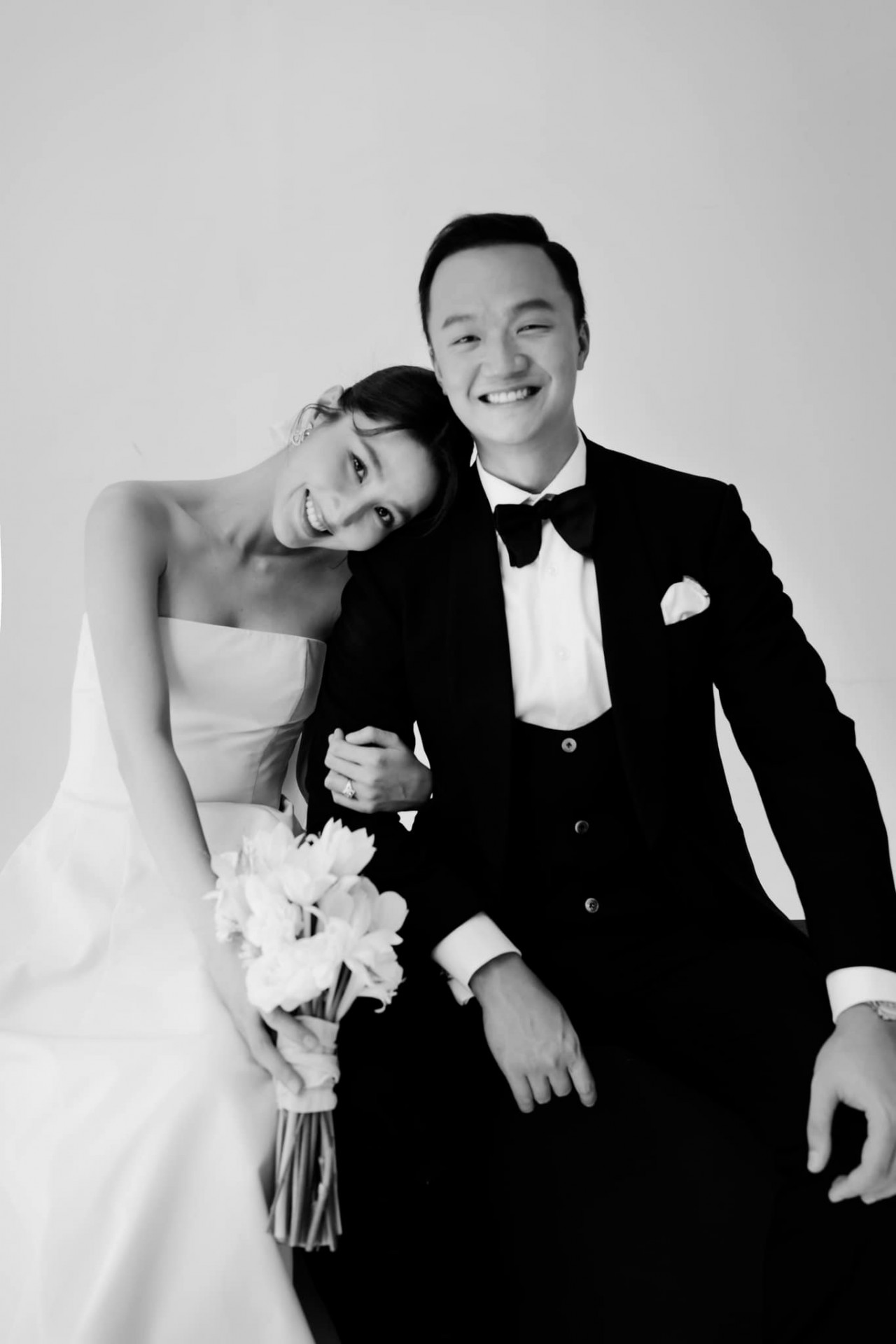 Ngắm ảnh cưới đẹp nên thơ của Diễm My 9X Ngắm ảnh cưới đẹp nên thơ của Diễm My 9X