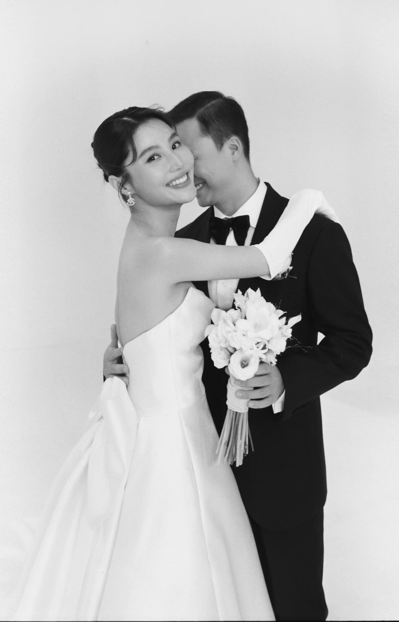 Ngắm ảnh cưới đẹp nên thơ của Diễm My 9X Ngắm ảnh cưới đẹp nên thơ của Diễm My 9X