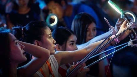 Trung Quốc quyết 'mạnh tay' với tin đồn thất thiệt trực tuyến