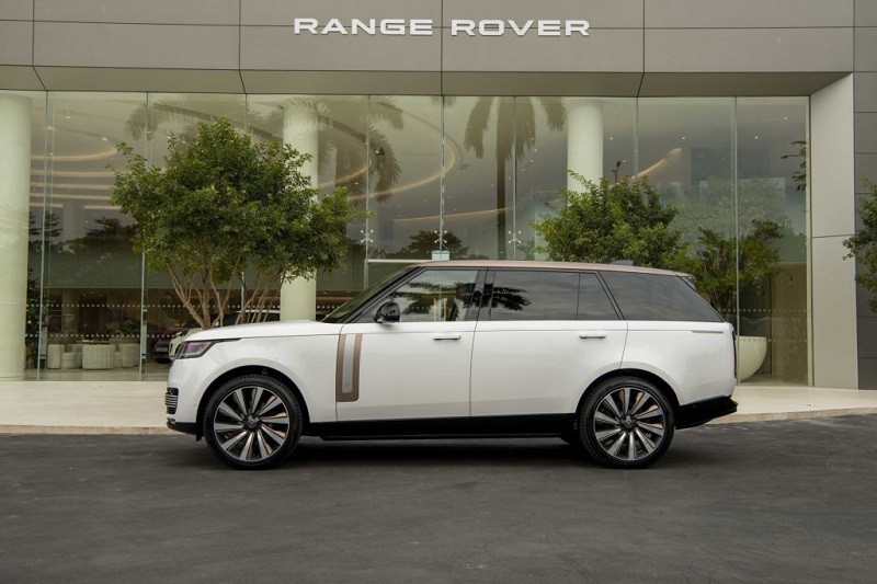 Cận cảnh Range Rover SV ra mắt tại Việt Nam, giá từ 16,869 tỷ đồng