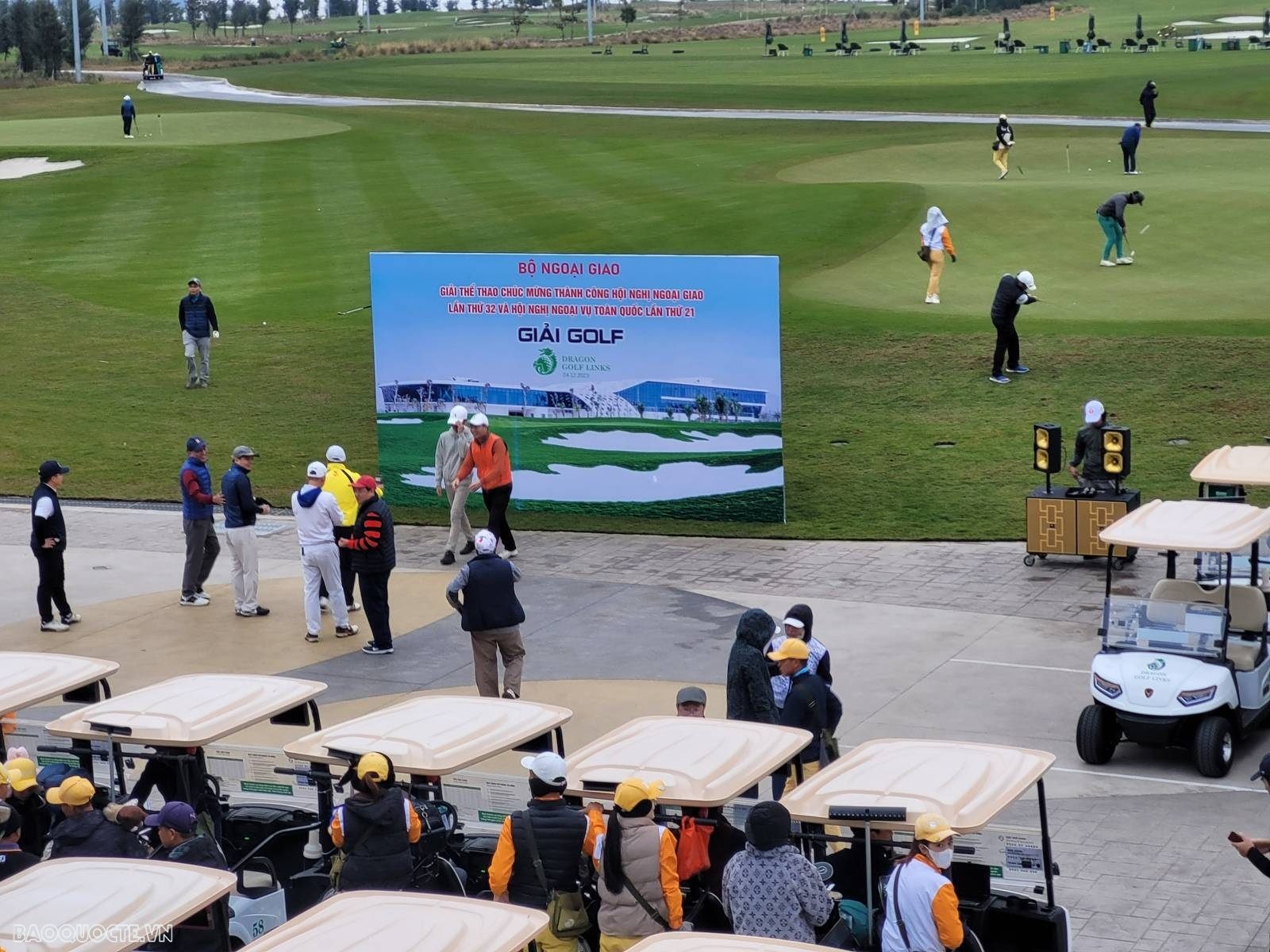 Tưng bừng không khí của giải thể thao Bộ Ngoại giao Tưng bừng không khí của giải thể thao Bộ Ngoại giao