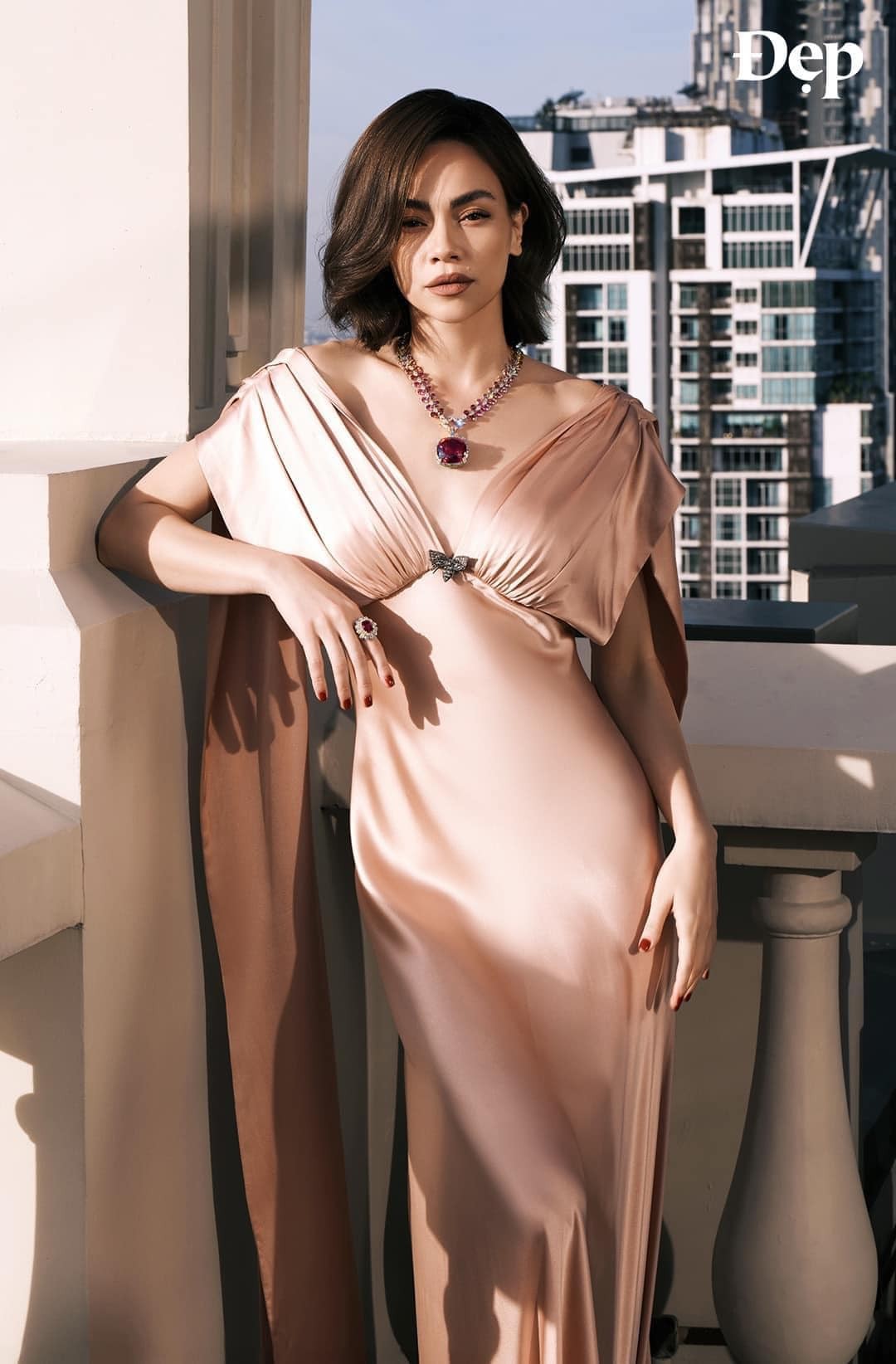 Sắc vóc 'cực phẩm' của ca sĩ Hồ Ngọc Hà