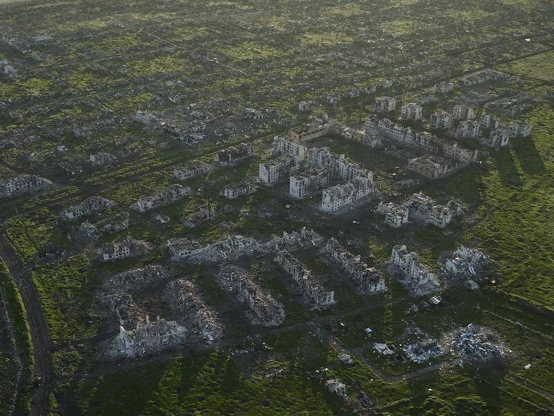 Tình hình Ukraine: Tổng thống Putin ca ngợi thắng lợi ở một nơi, Kiev 'khuyên' phi công Nga nên nghĩ kỹ