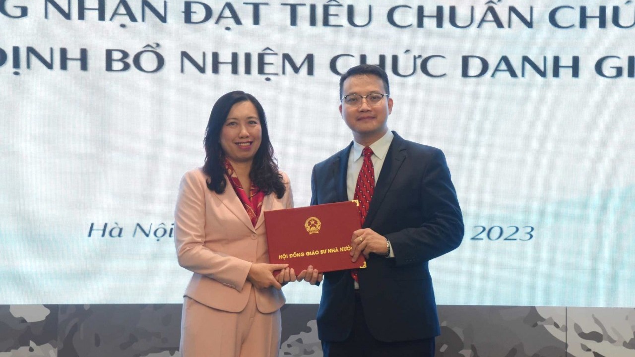 Khoa Kinh tế Quốc tế, Học viện Ngoại giao có Giáo sư đầu tiên