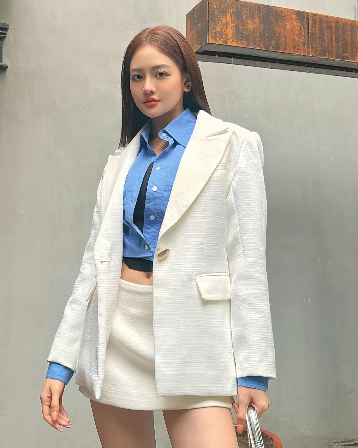 Chúng ta của 8 năm sau: Tạo hình, phong cách thời trang đối lập của Phan Minh Huyền và Thùy Anh