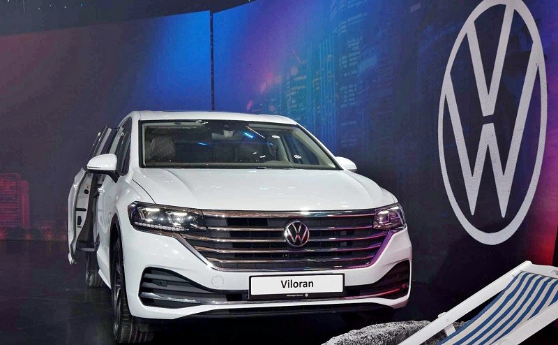 Cận cảnh Volkswagen Viloran vừa ra mắt tại Việt Nam, giá từ 1,989 tỷ đồng Cận cảnh Volkswagen Viloran vừa ra mắt tại Việt Nam, giá từ 1,989 tỷ đồng