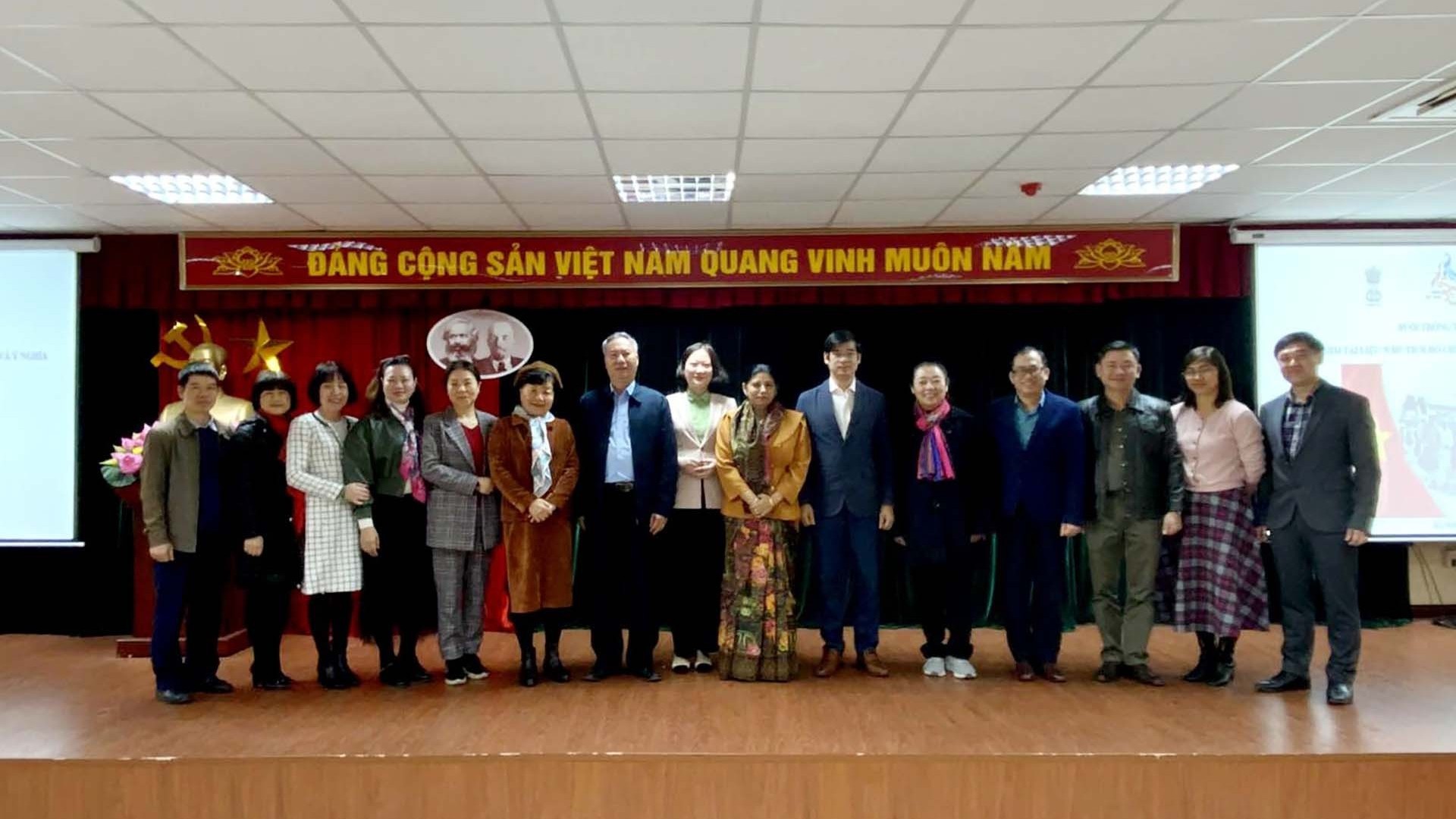 Thước phim quý về ba chuyến thăm Ấn Độ của Chủ tịch Hồ Chí Minh