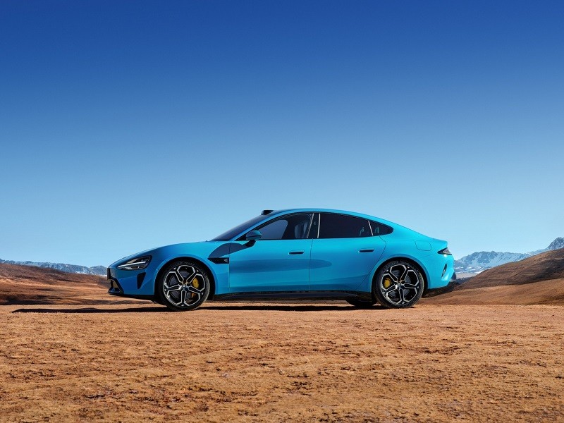 Xiaomi trình làng mẫu xe điện đầu tiên Xiaomi SU7, cạnh tranh với Porsche Taycan