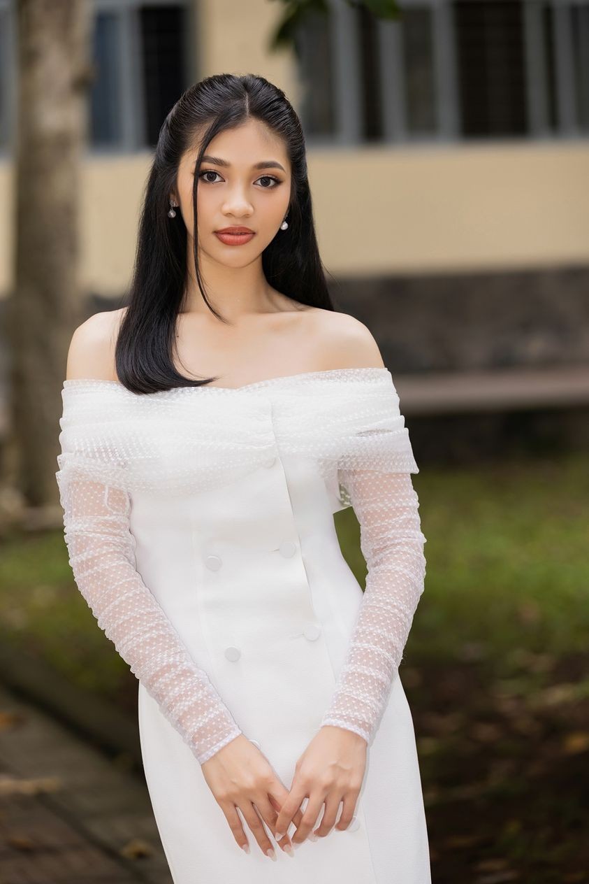 Á hậu Huỳnh Minh Kiên