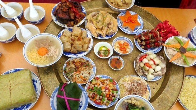 Mâm cúng tất niên gồm những gì? Ý nghĩa và ngày tốt cúng tất niên mới nhất 2024