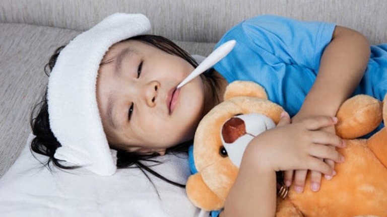 Nhập viện khẩn cấp khi có 5 dấu hiệu cúm A sau