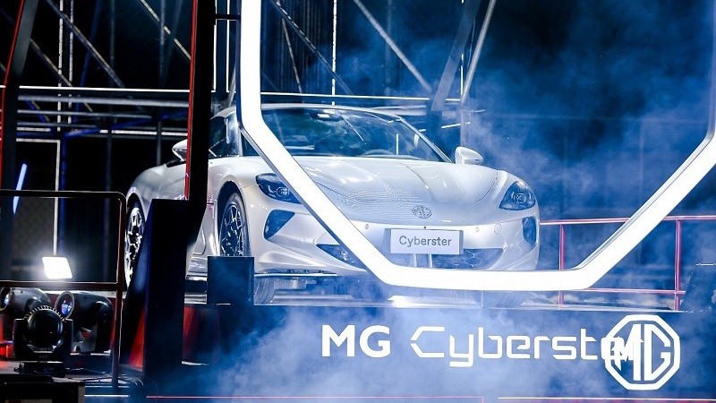 Xe thể thao điện mui trần MG Cyberster trình làng tại Việt Nam