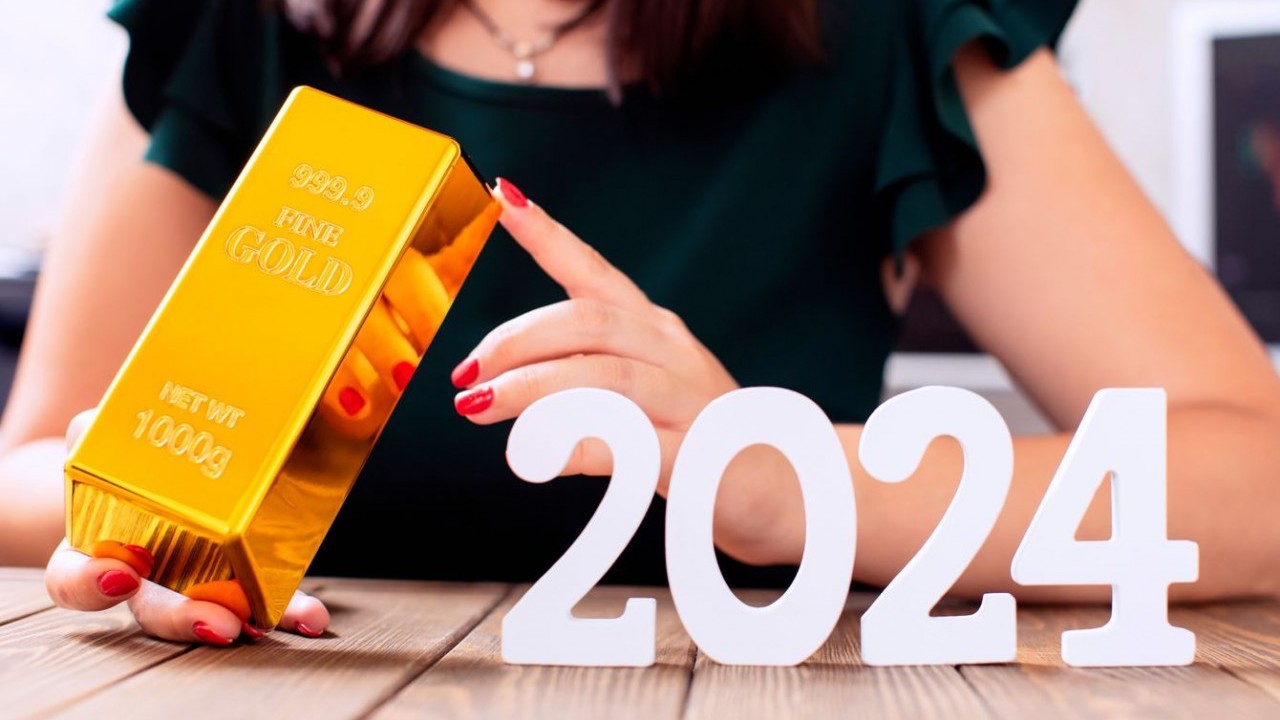 Giá vàng hôm nay 6/1/2024: Giá vàng neo cao, vàng miếng vẫn 'hot', sẽ chạm mốc 2.300 USD/ounce trong năm nay?