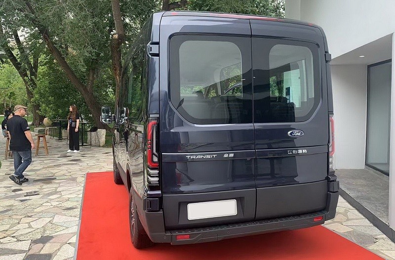 Cận cảnh Ford Transit 2024 sắp ra mắt tại Việt Nam Cận cảnh Ford Transit 2024 sắp ra mắt tại Việt Nam