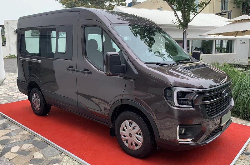 Cận cảnh Ford Transit 2024 sắp ra mắt tại Việt Nam Cận cảnh Ford Transit 2024 sắp ra mắt tại Việt Nam