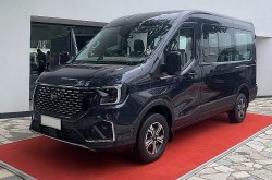 Cận cảnh Ford Transit 2024 sắp ra mắt tại Việt Nam