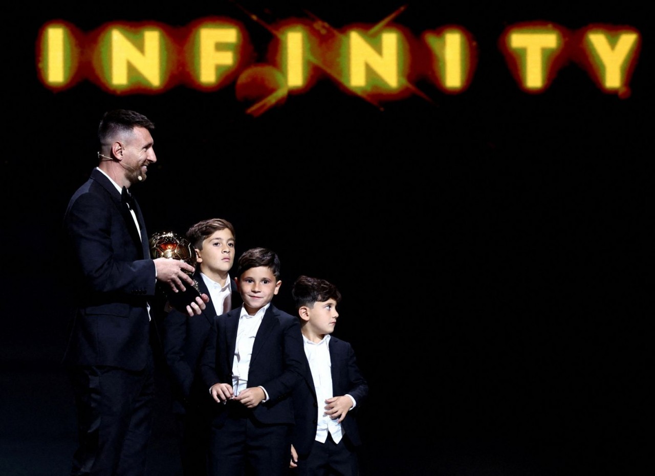 Ảnh ấn tượng 2023: ‘Nóng rẫy’ xung đột Nga-Ukraine, Israel-Hamas, những mất mát không thể hiểu nổi và nhiều chuyến công du lịch sử Ảnh ấn tượng 2023: ‘Nóng rẫy’ xung đột Nga Ukraine, Israel-Hamas, những mất mát không thể hiểu nổi và nhiều chuyến công du lịch sử