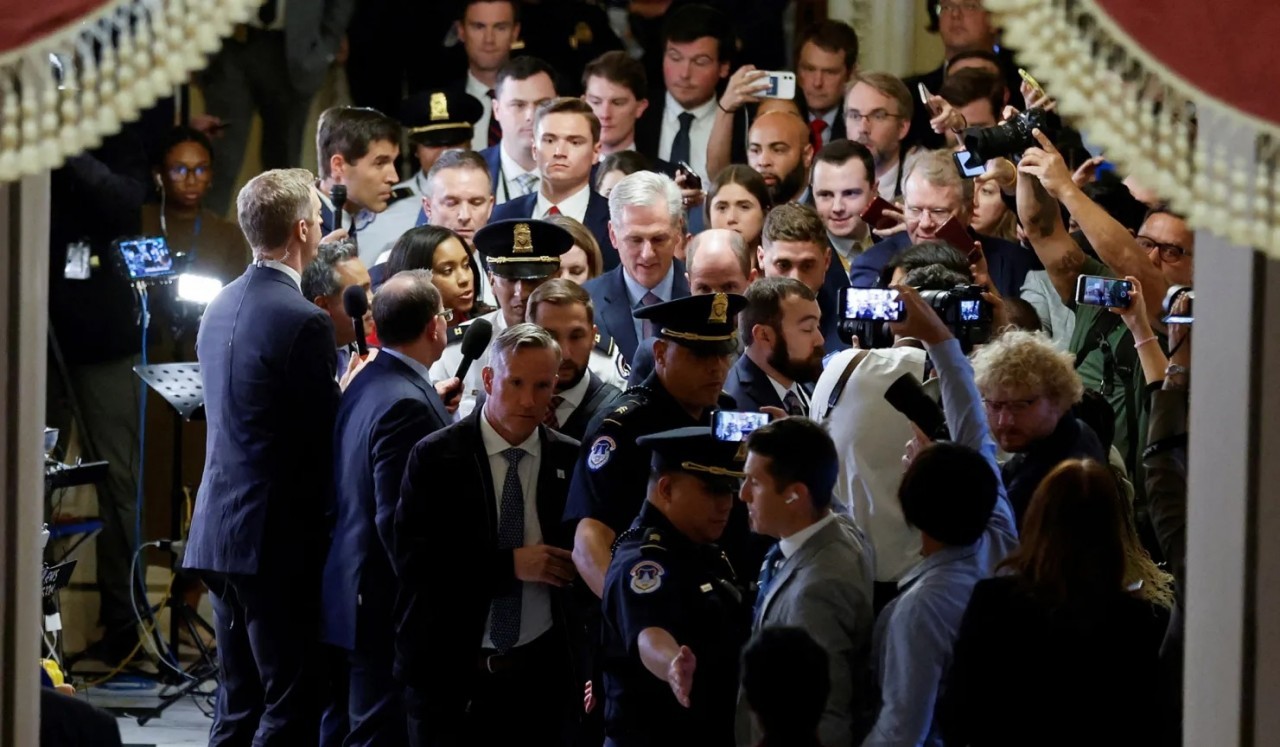 Ảnh ấn tượng 2023: ‘Nóng rẫy’ xung đột Nga-Ukraine, Israel-Hamas, những mất mát không thể hiểu nổi và nhiều chuyến công du lịch sử Ảnh ấn tượng 2023: ‘Nóng rẫy’ xung đột Nga Ukraine, Israel-Hamas, những mất mát không thể hiểu nổi và nhiều chuyến công du lịch sử