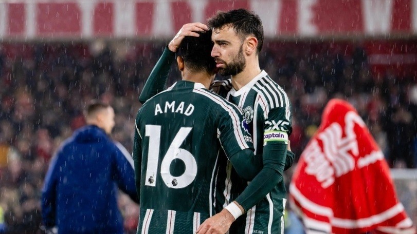 Vận đen 'đeo bám' Man Utd