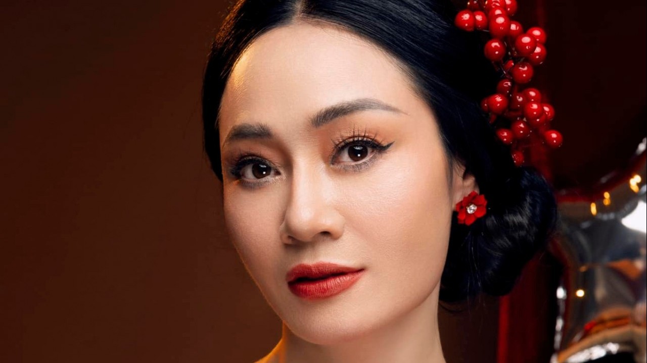 Sắc vóc gợi cảm của 'giai nhân màn ảnh Việt' Quách Thu Phương